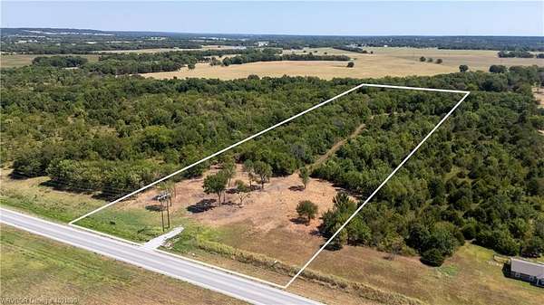 9 Acres of Residential Land for Sale in Vinita, Oklahoma