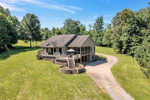 39.5 Acres of Land with Home for Sale in Cadiz, Kentucky
