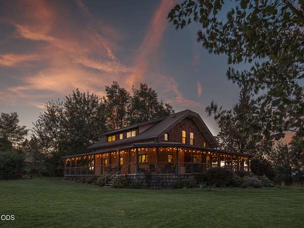 2.42 Acres of Land with Home for Sale in Bend, Oregon