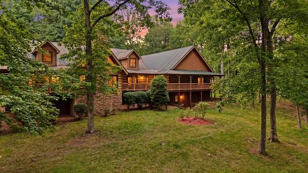 17.8 Acres of Land with Home for Sale in Franklin, Tennessee