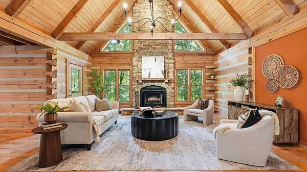 17.8 Acres of Land with Home for Sale in Franklin, Tennessee