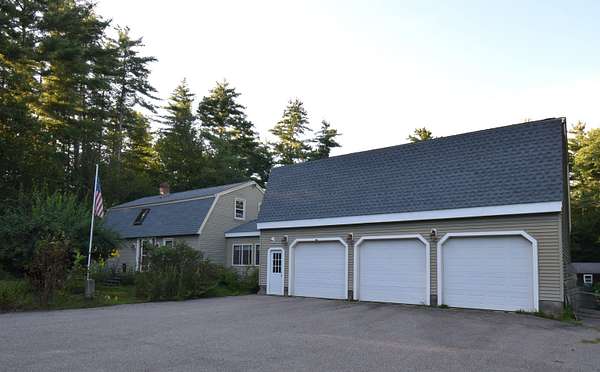 5.89 Acres of Land with Home for Sale in Brentwood, New Hampshire