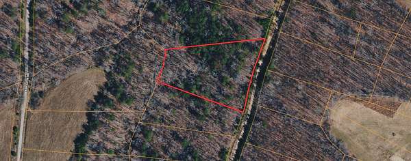 2 Acres of Residential Land for Sale in Pikeville, Tennessee