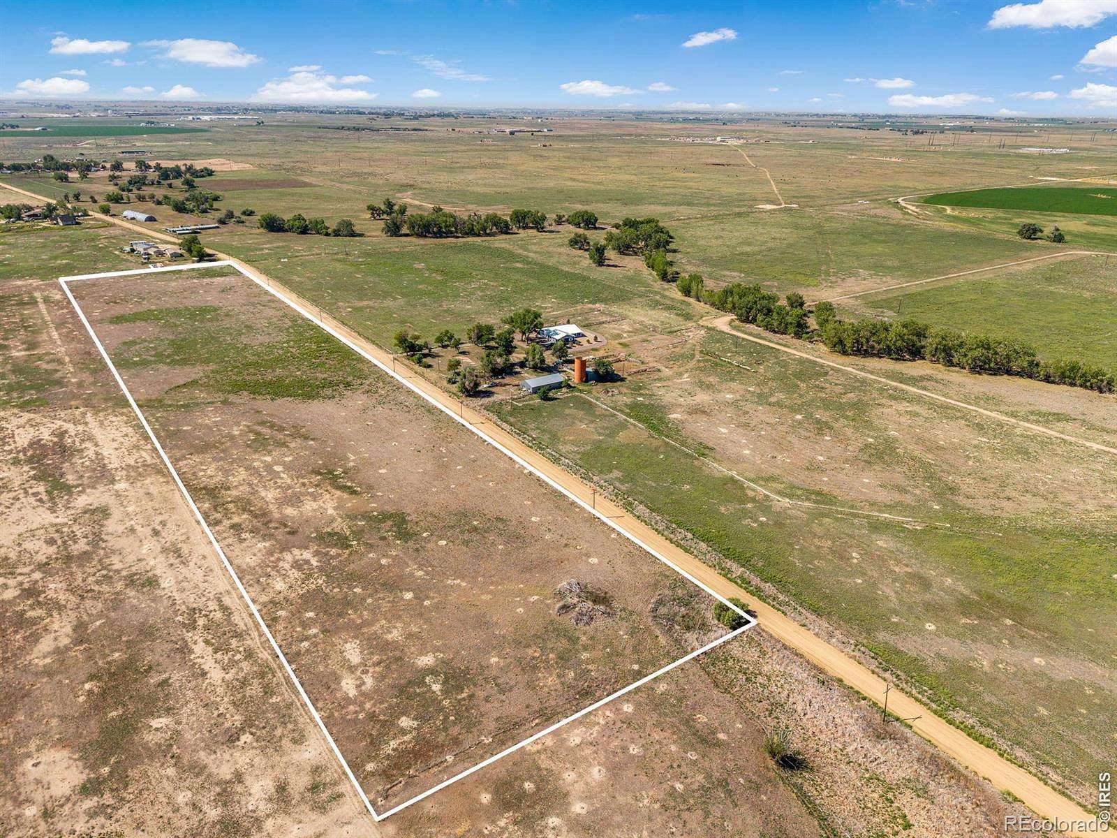 12 Acres of Land for Sale in Hudson, Colorado