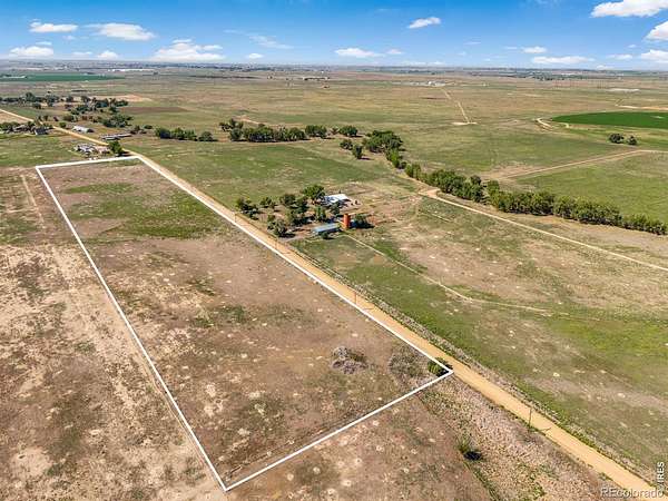 12 Acres of Land for Sale in Hudson, Colorado