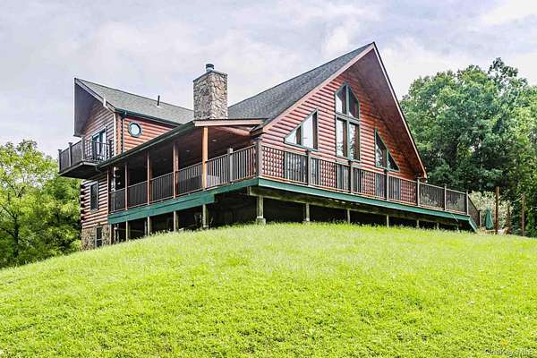 4.2 Acres of Land with Home for Lease in Warwick, New York