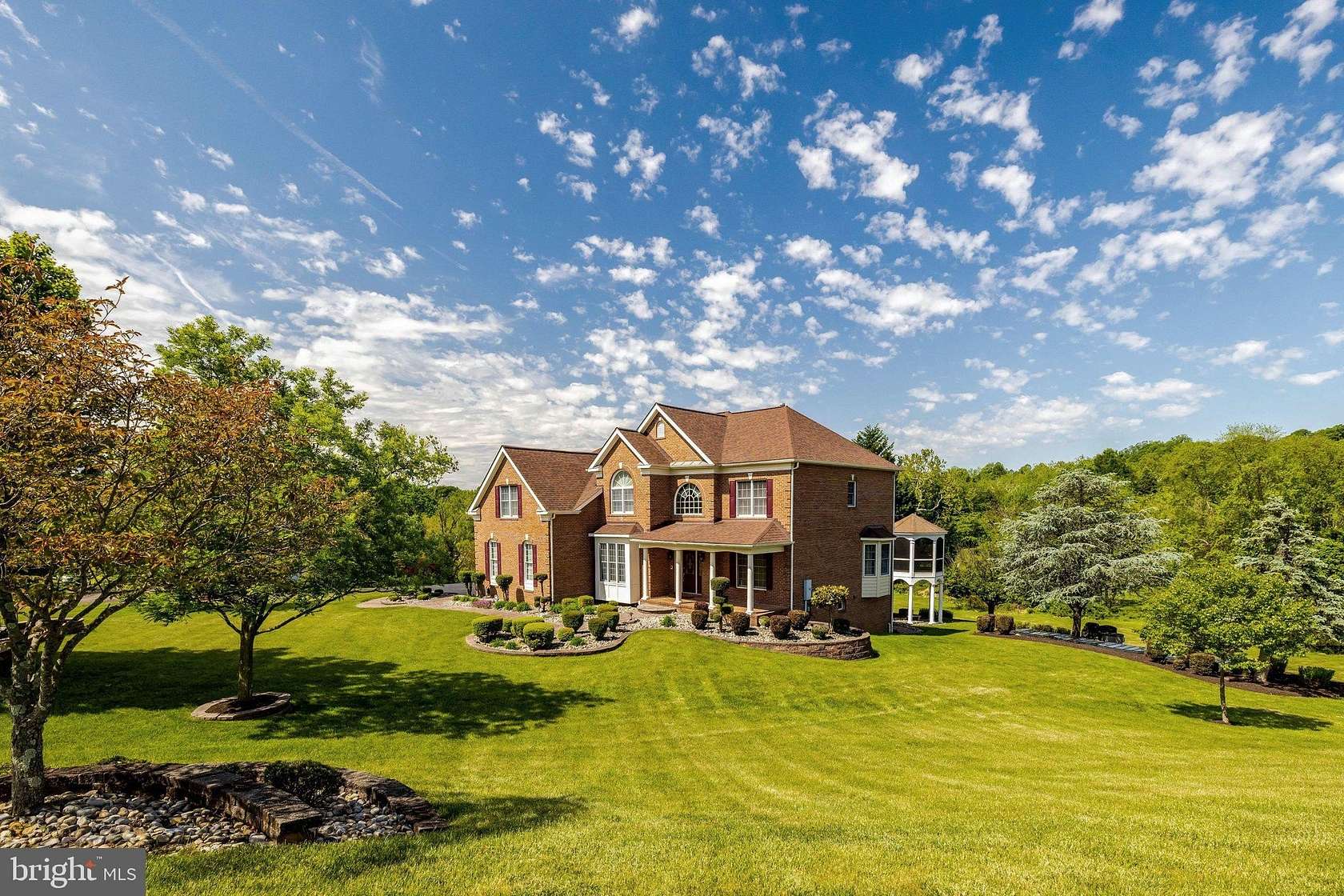 4 Acres of Land with Home for Sale in Leesburg, Virginia