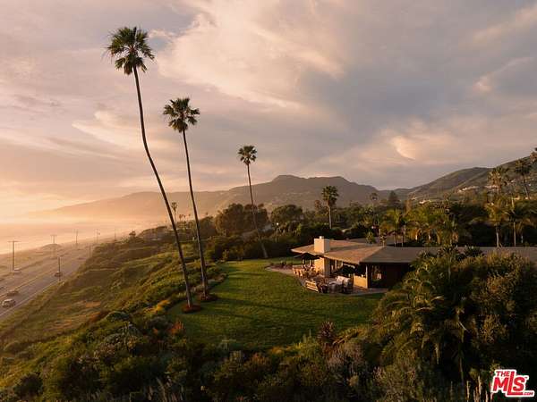3.35 Acres of Land with Home for Lease in Malibu, California