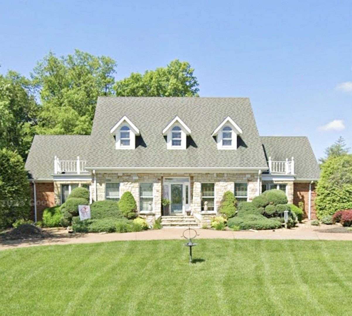 1.56 Acres of Land with Home for Sale in Metropolis, Illinois