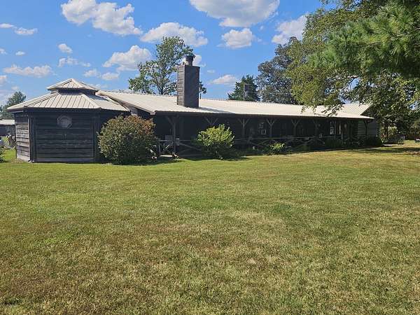 6.66 Acres of Land with Home for Sale in Mount Vernon, Illinois