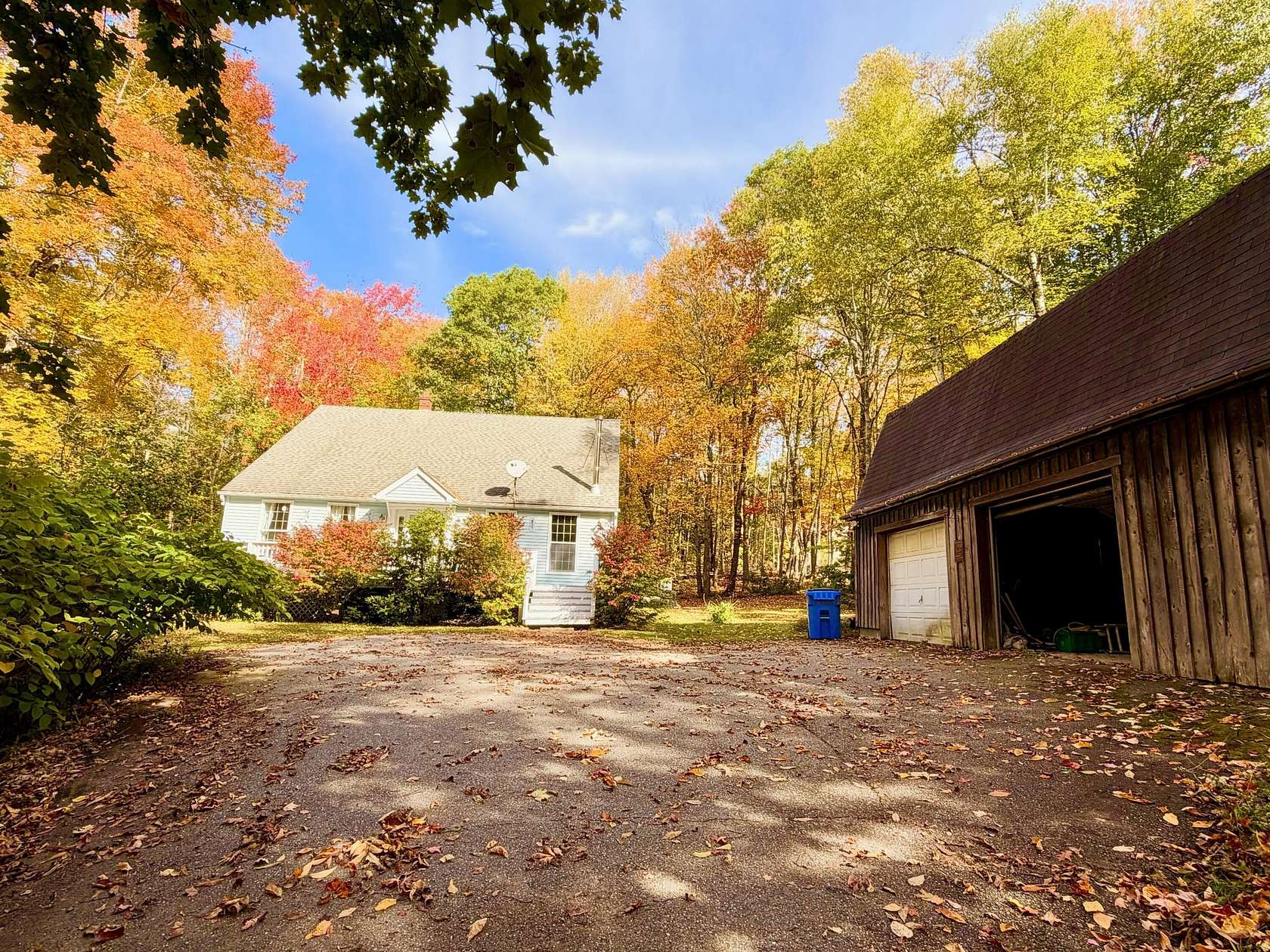 1.84 Acres of Improved Mixed-Use Land for Sale in Newburgh Town, Maine
