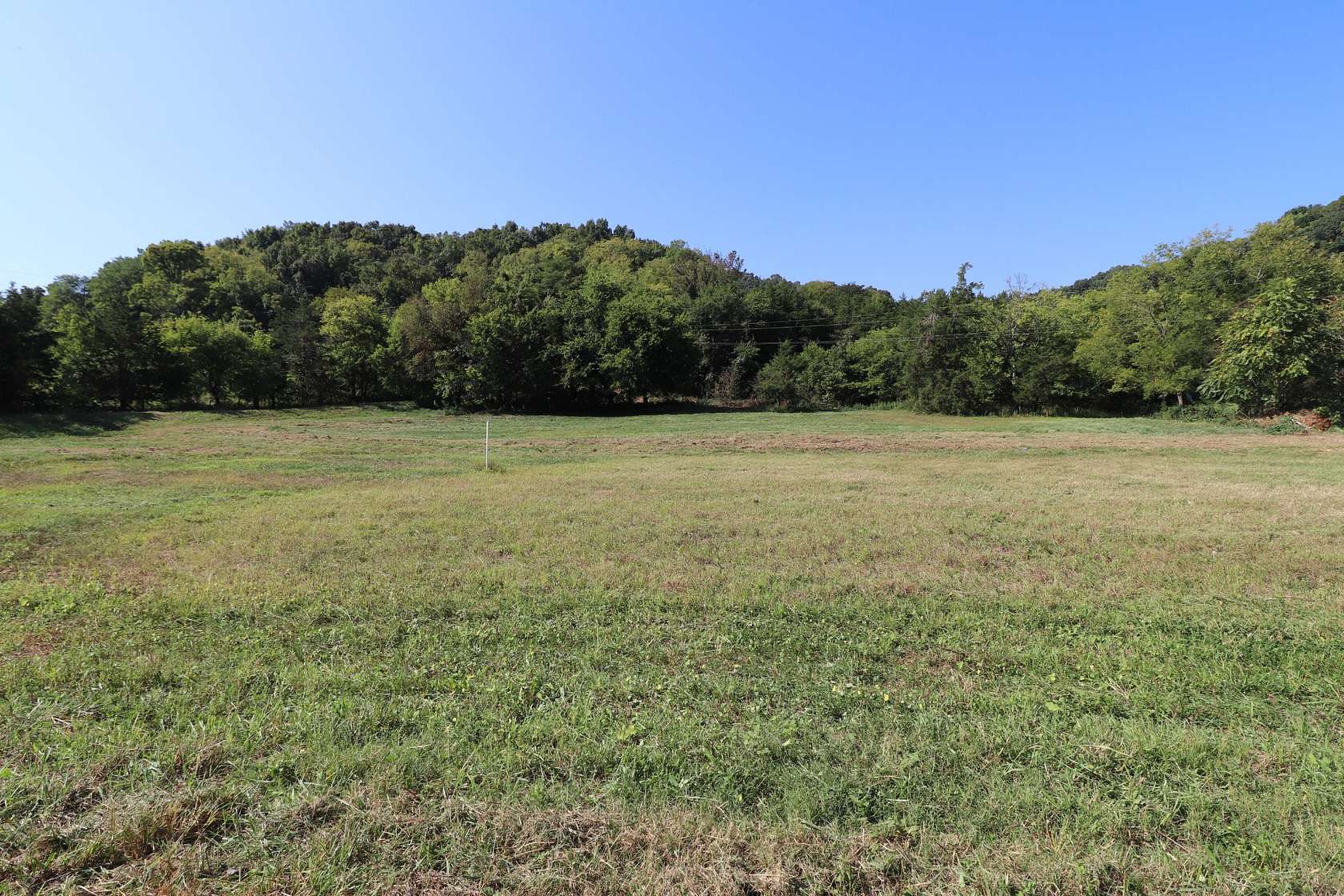 4.48 Acres of Residential Land for Auction in Bethpage, Tennessee