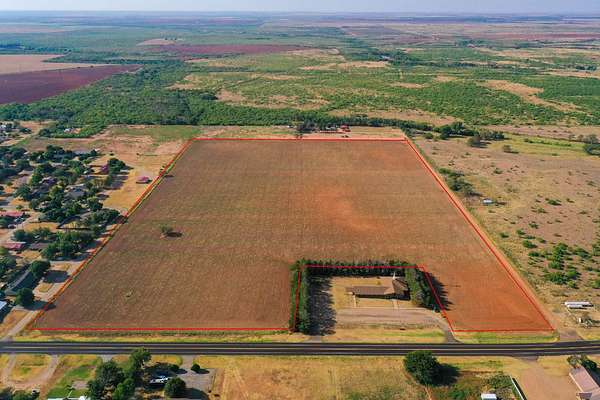 42 Acres of Agricultural & Residential Land for Sale in Paducah, Texas