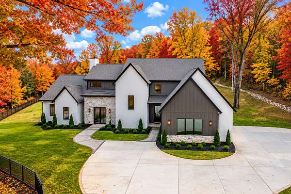 4.4 Acres of Land with Home for Sale in Nashville, Tennessee