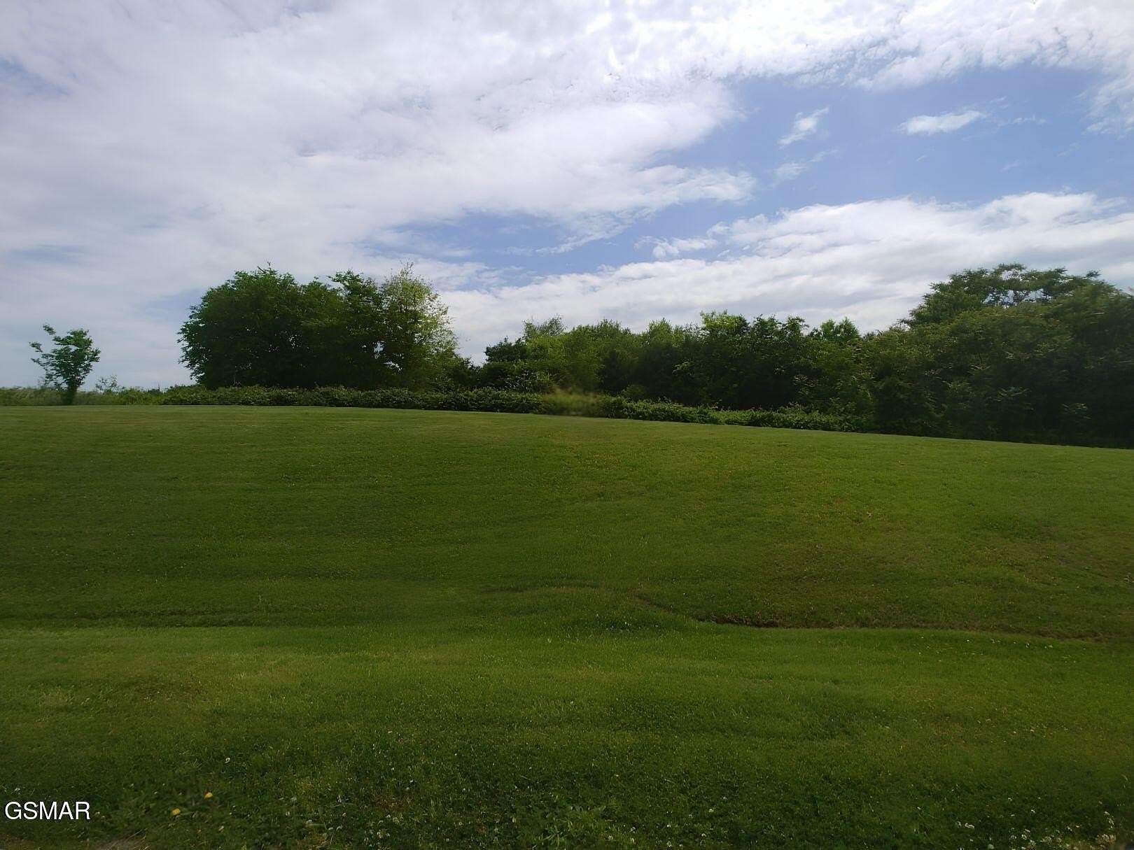 11 Acres of Commercial Land for Sale in Dandridge, Tennessee