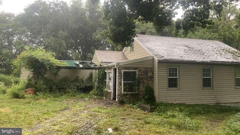 2 Acres of Land with Home for Sale in Mount Airy, Maryland
