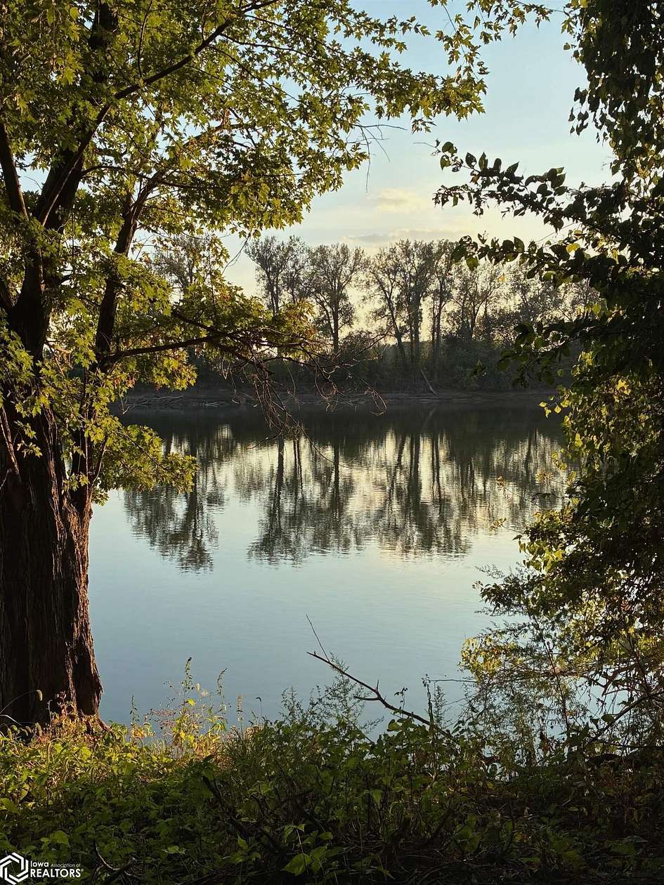 8.4 Acres of Land for Sale in Keokuk, Iowa