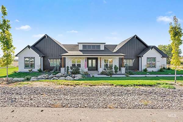 2.46 Acres of Land with Home for Sale in Caldwell, Idaho