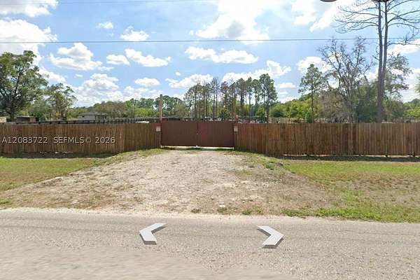 1.25 Acres of Residential Land for Sale in Clewiston, Florida