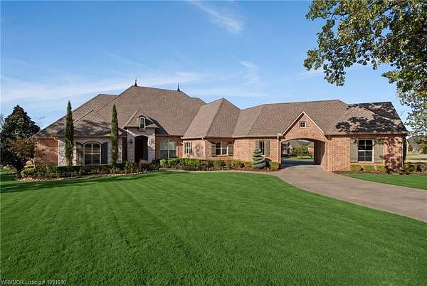 2 Acres of Land with Home for Sale in Fort Smith, Arkansas