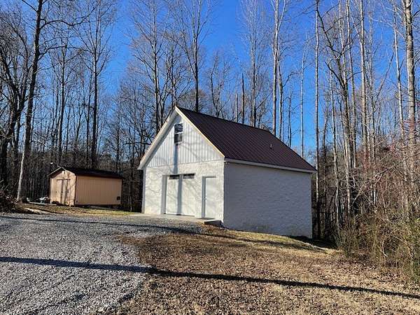 15 Acres of Land for Sale in McMinnville, Tennessee