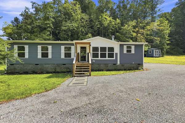 5 Acres of Land with Home for Sale in Seymour, Tennessee