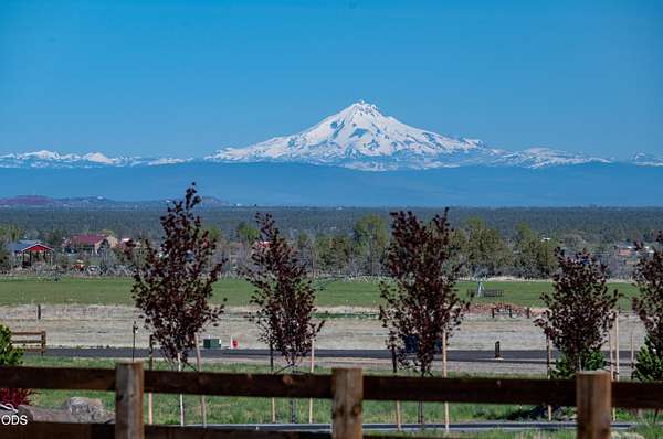 5 Acres of Residential Land for Sale in Powell Butte, Oregon