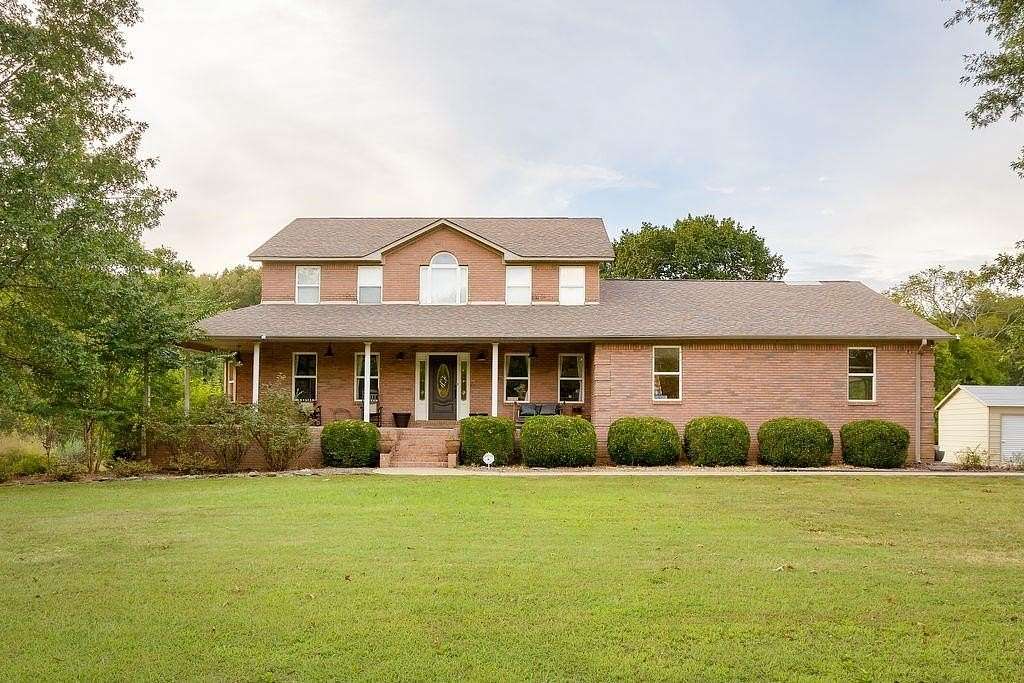 4.5 Acres of Land with Home for Sale in Rogersville, Alabama