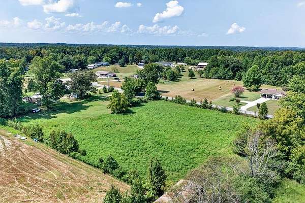 2.21 Acres of Residential Land for Sale in Bloomington Springs, Tennessee