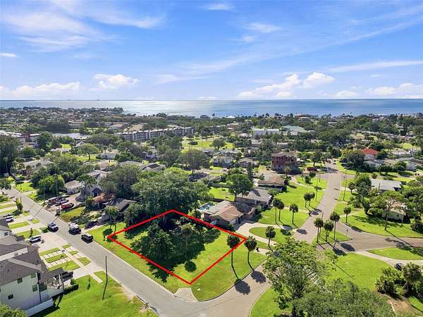 0.32 Acres of Residential Land for Sale in St. Petersburg, Florida