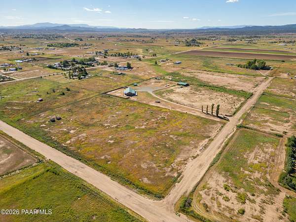 7 Acres of Residential Land for Sale in Paulden, Arizona