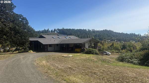 5 Acres of Land with Home for Sale in Eugene, Oregon