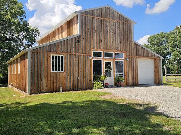 8 Acres of Land with Home for Sale in Salem, Illinois