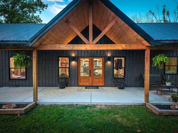 18.5 Acres of Land with Home for Sale in Oakland, Arkansas