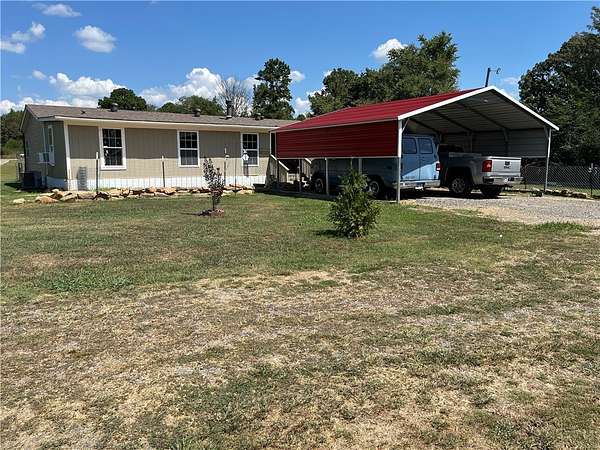 3.22 Acres of Land with Home for Sale in Clinton, Arkansas
