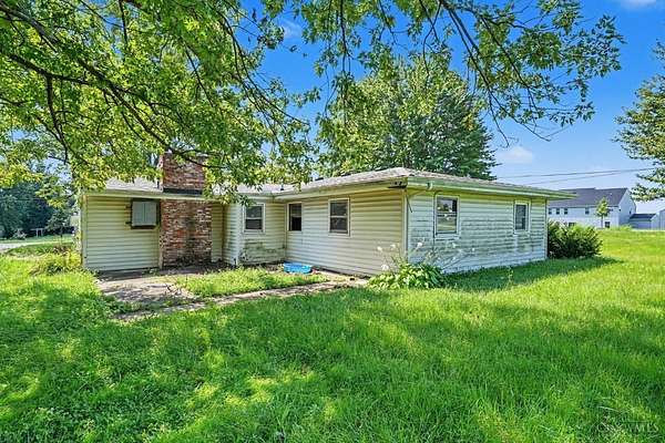 5.63 Acres of Improved Residential Land for Sale in Liberty Township, Ohio