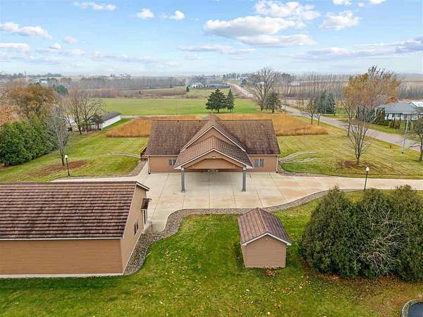 2.62 Acres of Land with Home for Sale in Sumner, Iowa