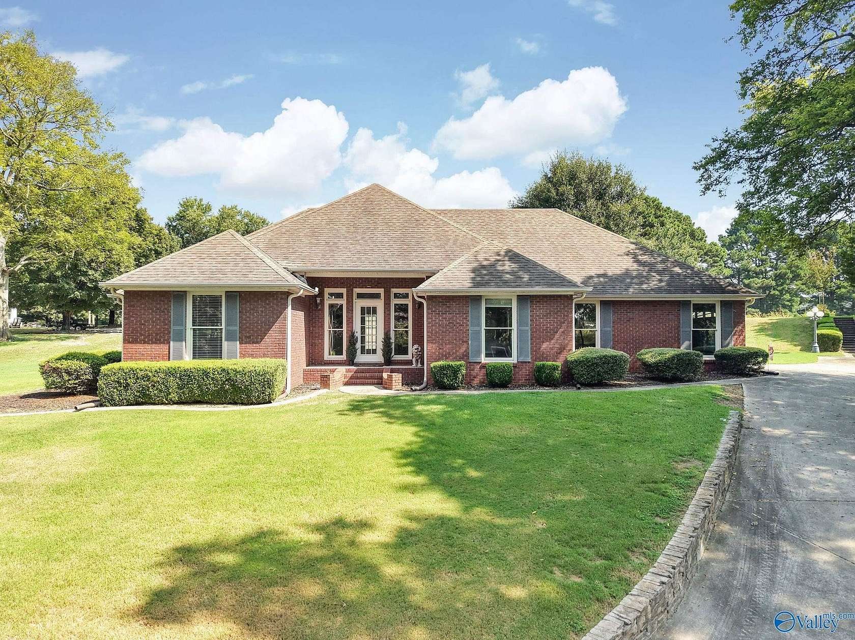 2.89 Acres of Land with Home for Sale in Hartselle, Alabama