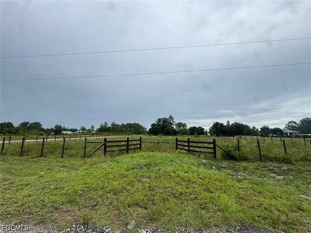 1.25 Acres of Residential Land for Sale in LaBelle, Florida