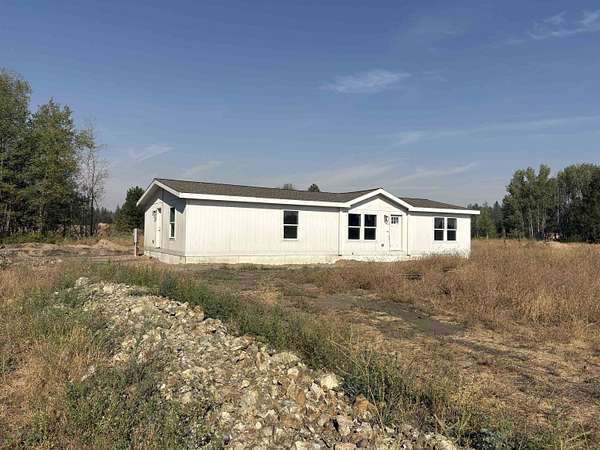 10 Acres of Land with Home for Sale in Deer Park, Washington