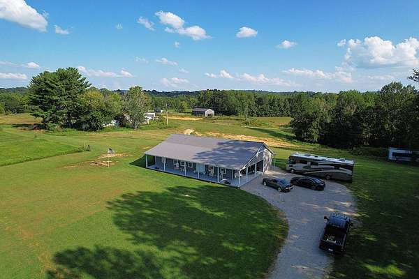 4.5 Acres of Land with Home for Sale in Yosemite, Kentucky