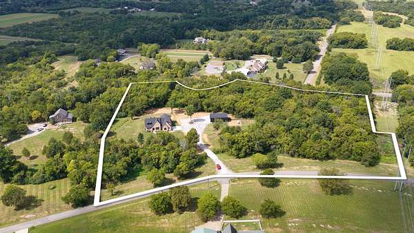 9.52 Acres of Land with Home for Sale in Christiana, Tennessee