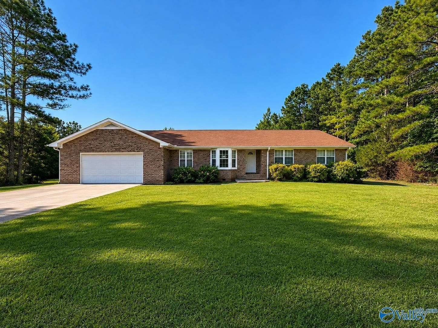 4.5 Acres of Land with Home for Sale in Somerville, Alabama