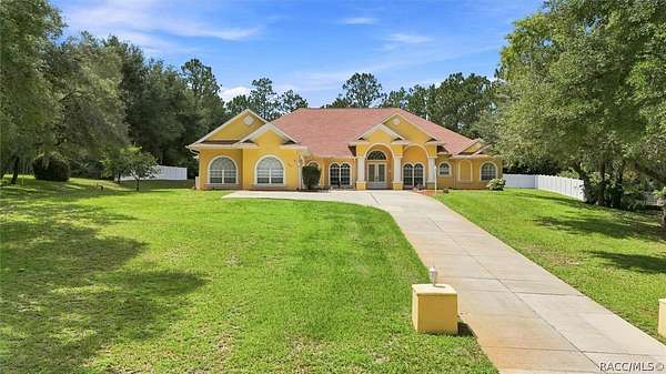 1.58 Acres of Land with Home for Sale in Hernando, Florida