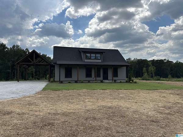 5.5 Acres of Land with Home for Sale in Roanoke, Alabama