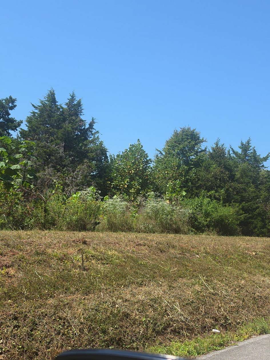 1 Acre of Residential Land for Sale in Somerset, Kentucky