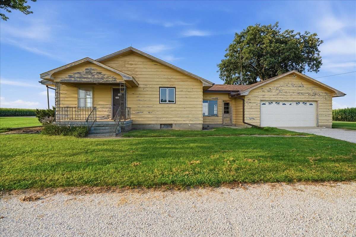 2.4 Acres of Land with Home for Sale in Minonk, Illinois