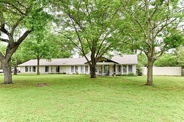 2.13 Acres of Land with Home for Sale in Edgewood, Texas