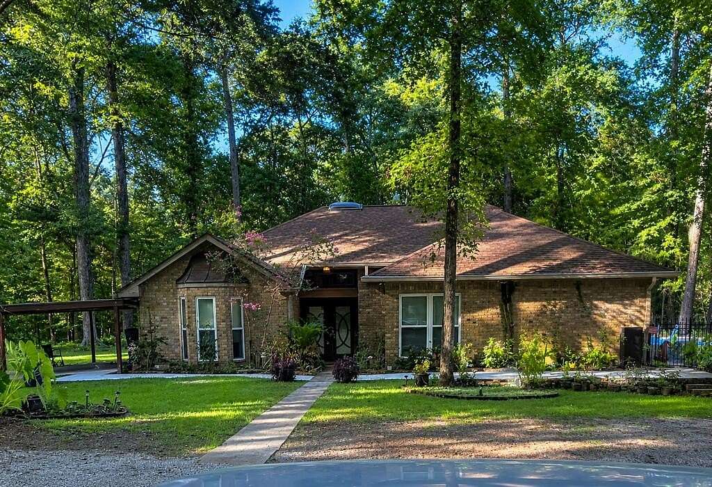 7.82 Acres of Land with Home for Sale in Nacogdoches, Texas
