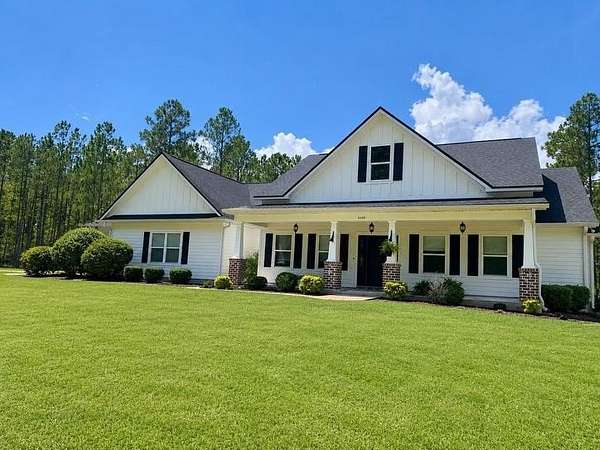 8 Acres of Land with Home for Sale in Tallahassee, Florida